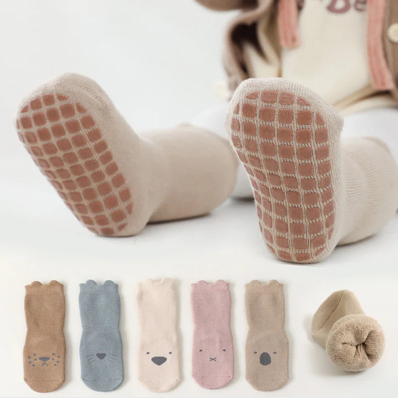 Meias de Recém-Nascido de Desenhos Animados, Meias Infantis Antiderrapantes, Meias Bonitinhas para Meninos em Algodão para Bebês e Crianças Pequenas